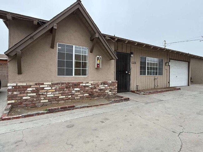 Building Photo - 12712 Kalnor Ave