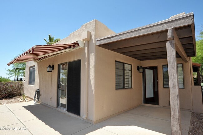 Building Photo - 1600 E Deer Shadow Ln