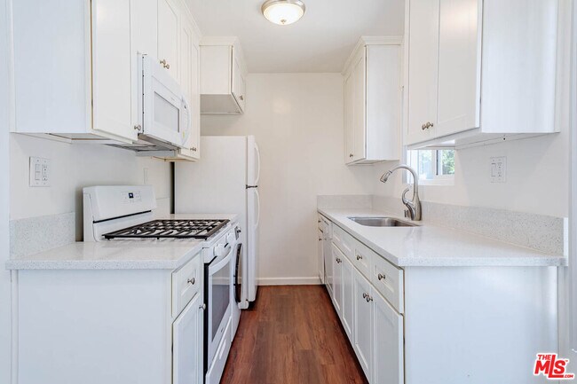 Building Photo - 11749 Riverside Dr