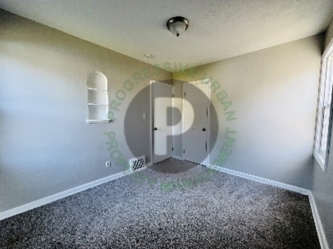 Building Photo - 4365 W 146th St