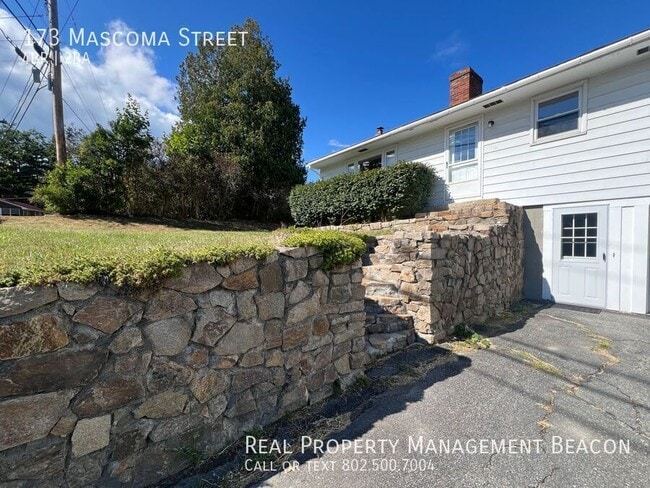 Building Photo - 173 Mascoma St