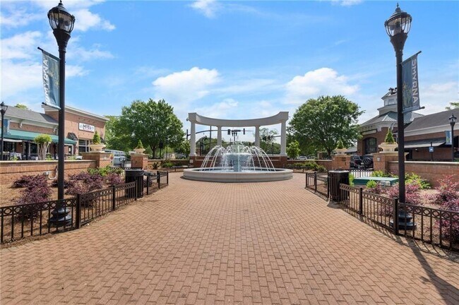Building Photo - 304 Madison Ct