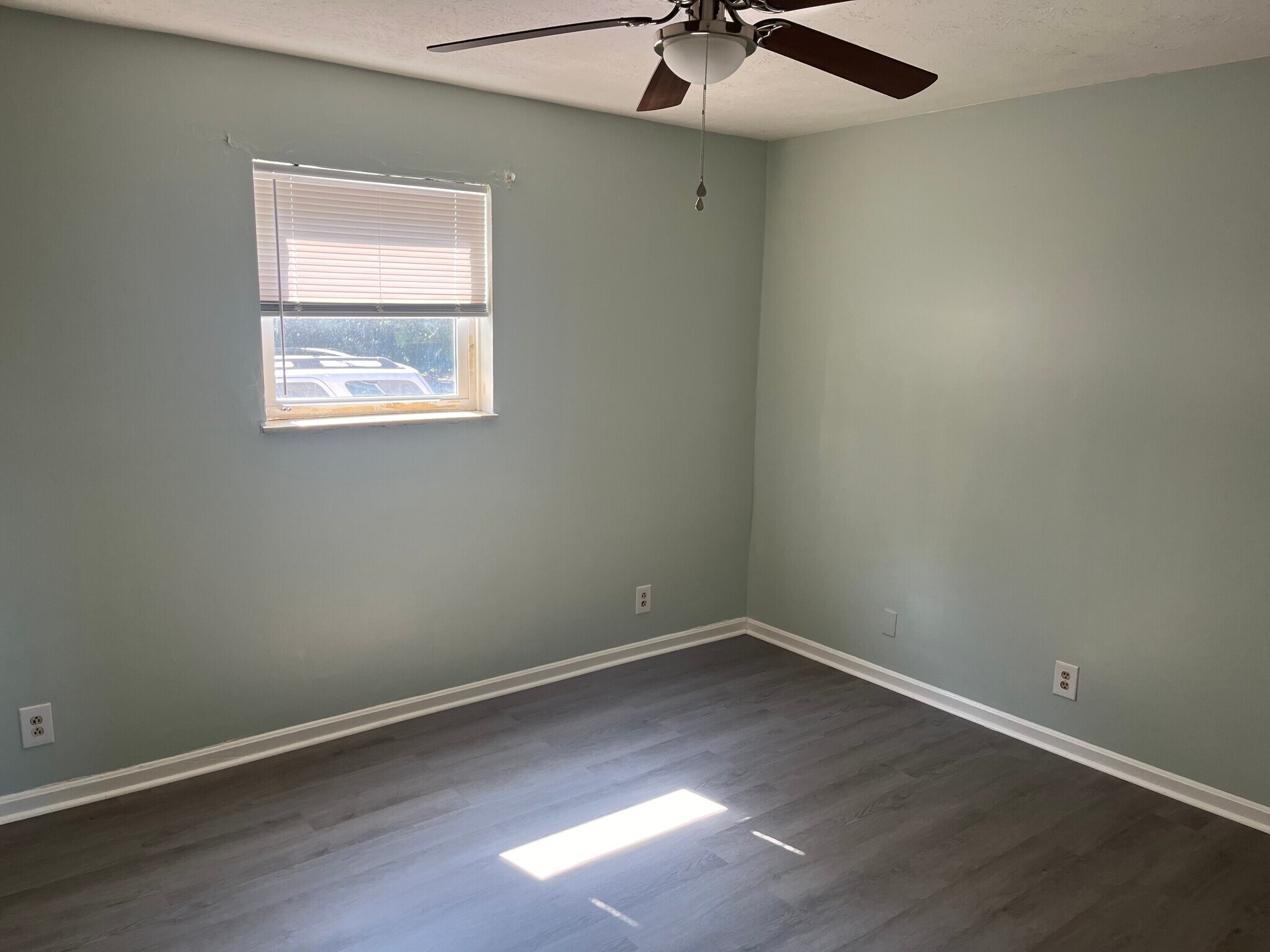 1st Bedroom - 1515 Steadmantown Ln