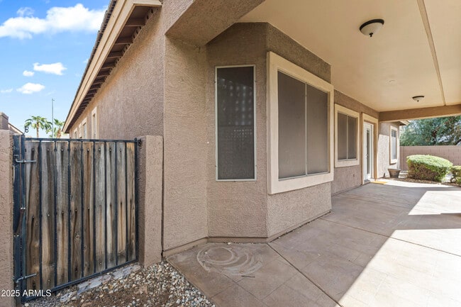Building Photo - 15053 W Cameron Dr
