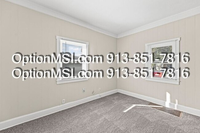 Building Photo - Move-in Ready!