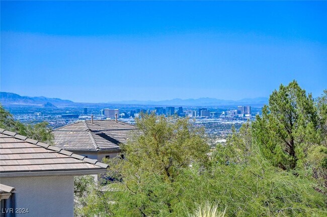Building Photo - 5 Chenal Pass