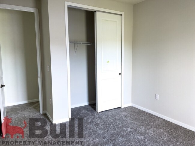 Building Photo - 6536 Barnstorm Wy