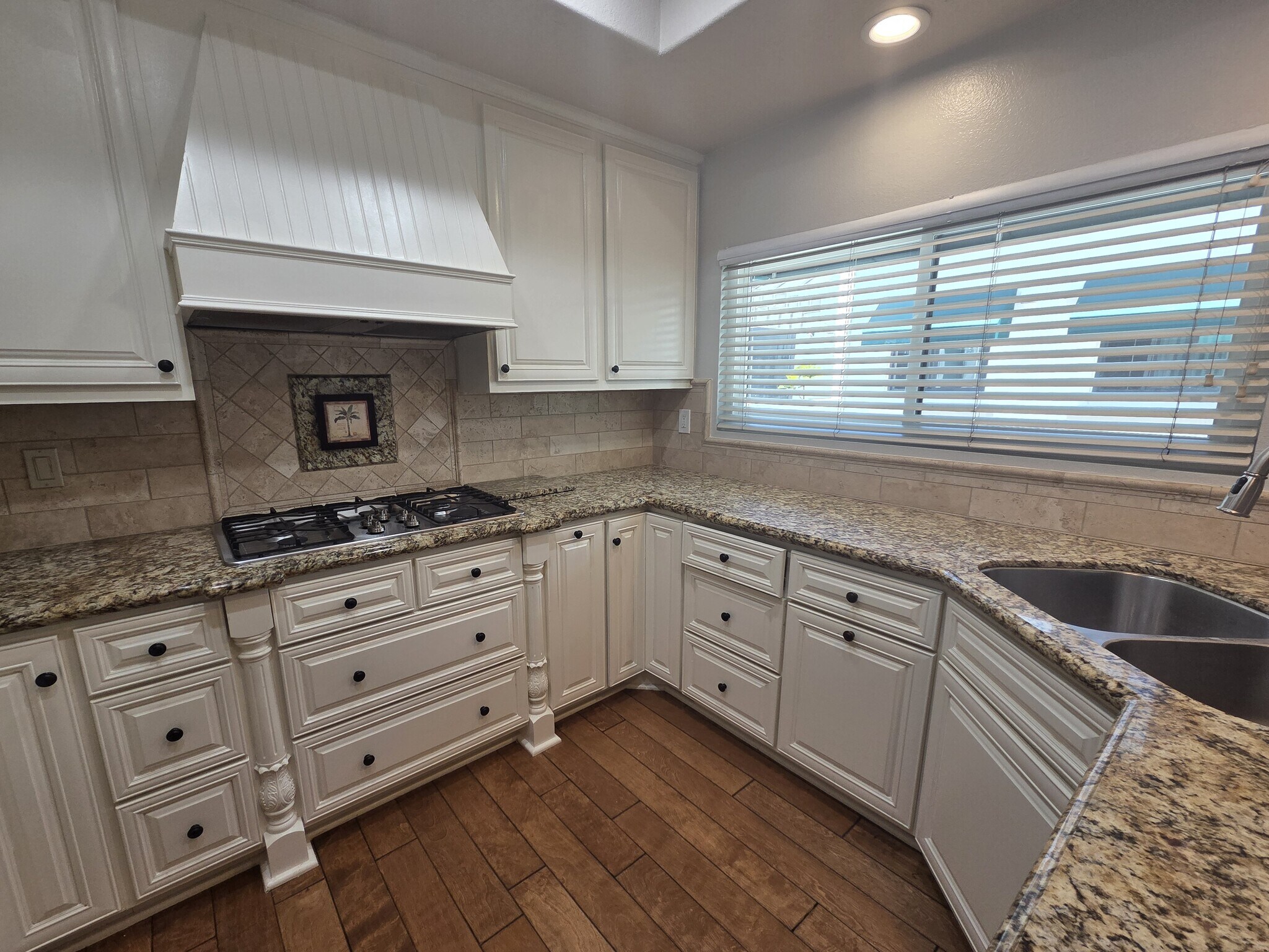 Building Photo - 7492 Seabluff Dr