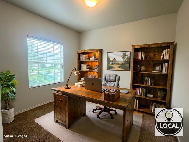Building Photo - Welcome to This 5BR/ 2.5 BA w/ GameRoom Move-in Ready Home ~ Conveniently Located to RAFB/Ft Sam!