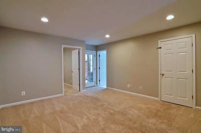 Building Photo - 8239 Singleleaf Ln