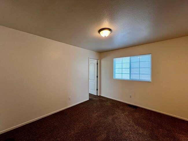 Building Photo - 1230 Sunup Dr