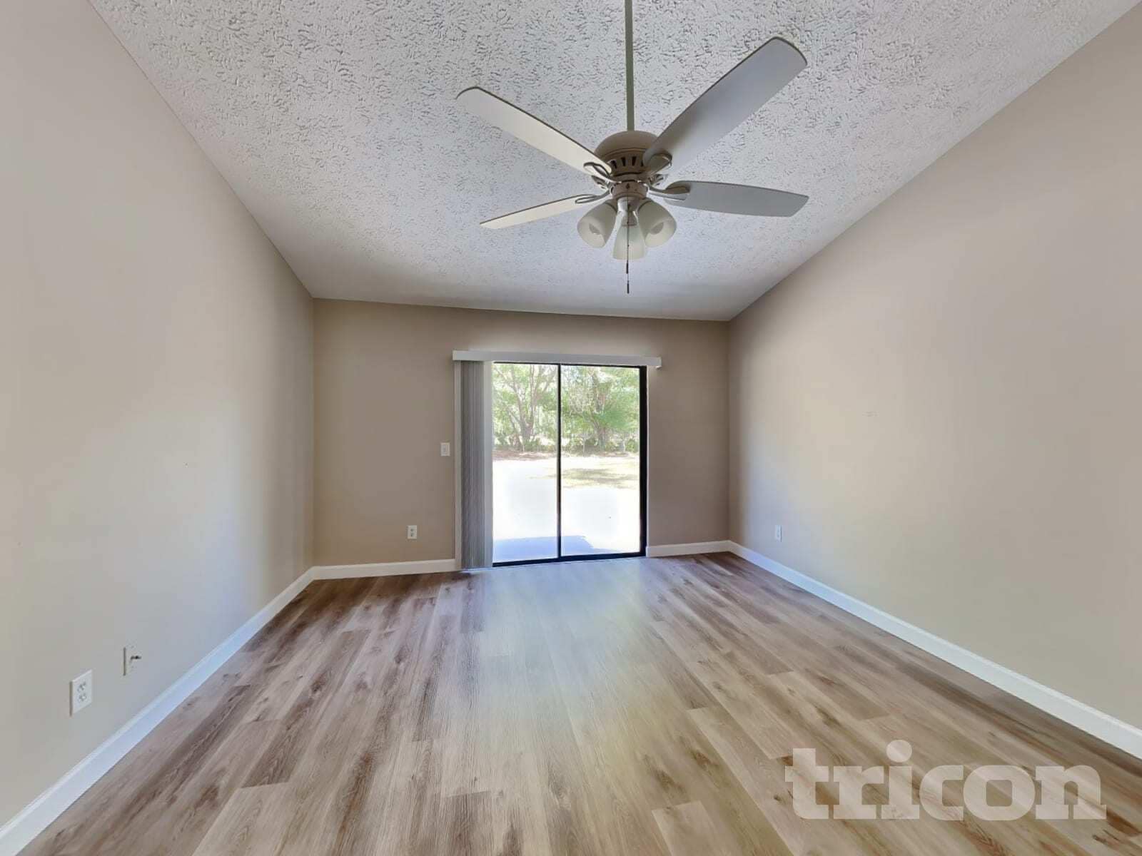 Building Photo - 23515 Shining Star Dr
