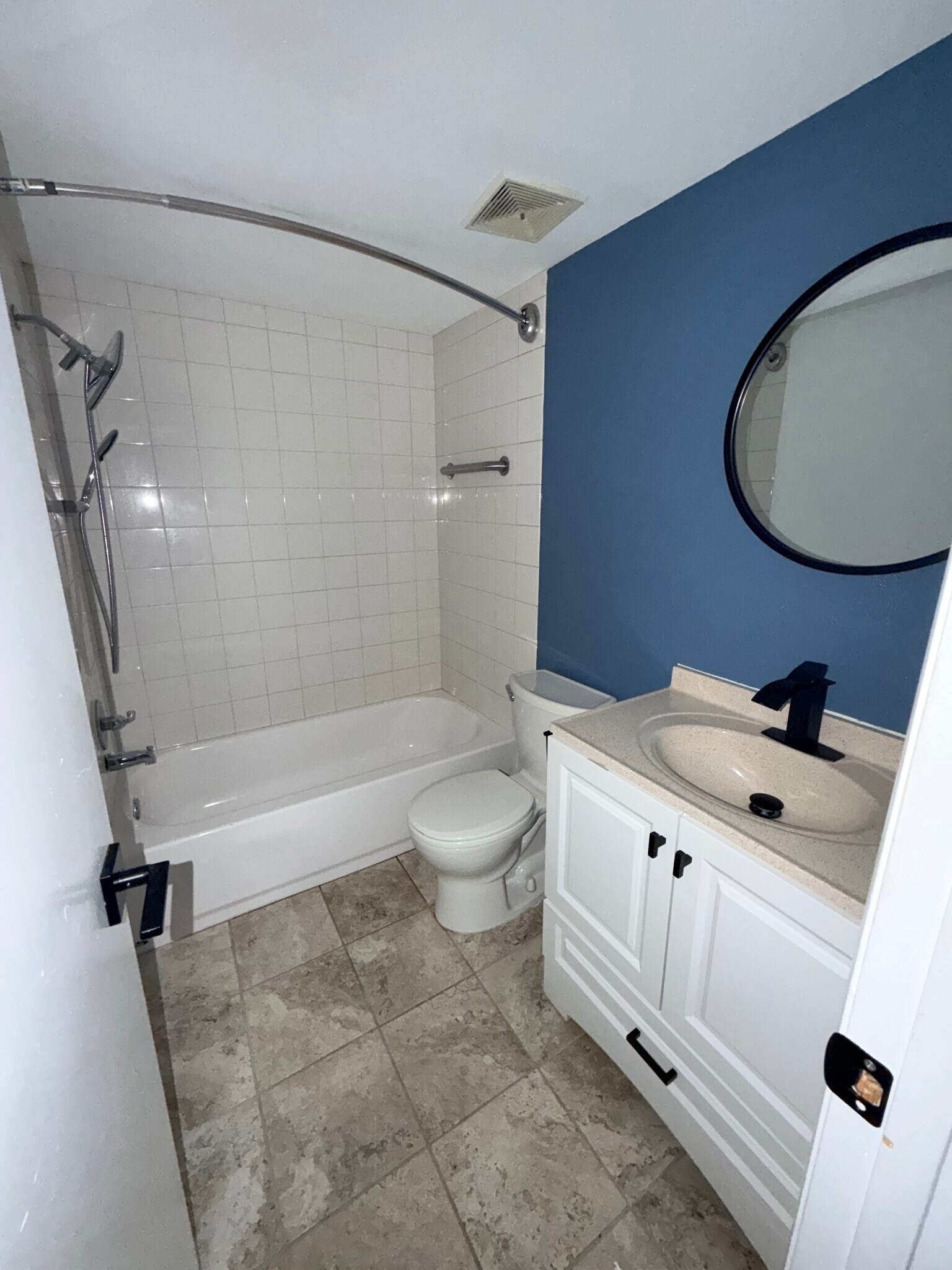 Building Photo - 5920 7th Ave W