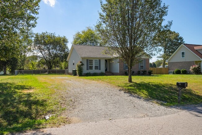 Building Photo - 112 Heritage Dr