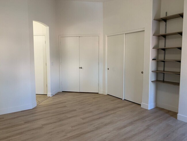Building Photo - **MOVE-IN SPECIAL 50% OFF MOVE-IN MONTH!!!!** Ready Now!! 3BR 2.5BA located in Chandler - Cross S...