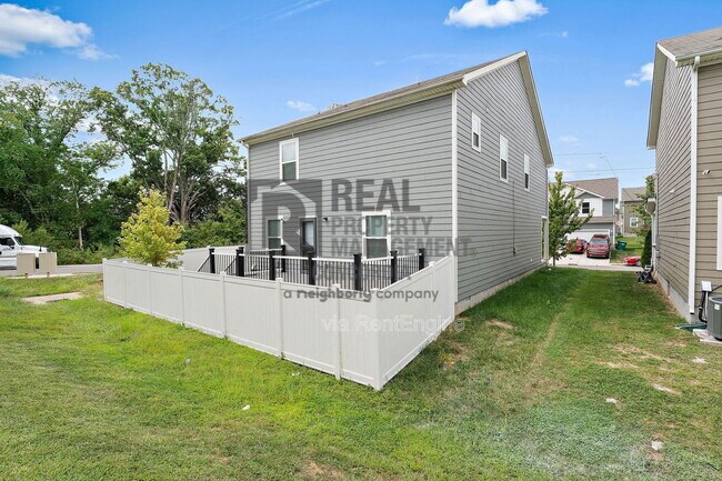 Building Photo - 317 Sportsman Dr