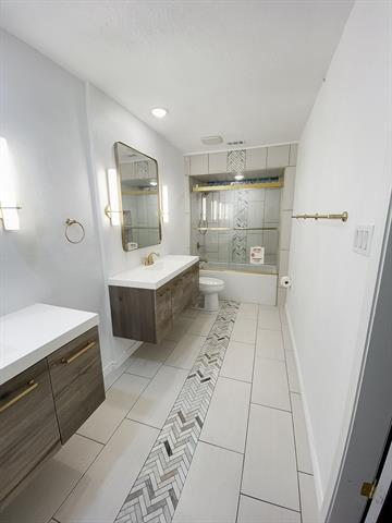 Building Photo - 3309 S Country Club Rd