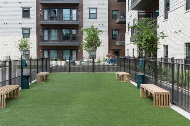 Building Photo - 5613 Belmont Ave