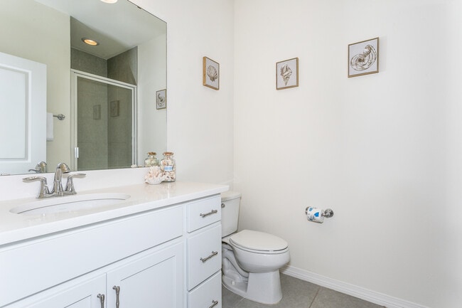 Building Photo - 6584 Carlinga Dr