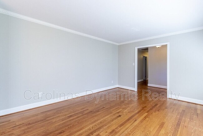 Building Photo - 6618 Castlegate Dr