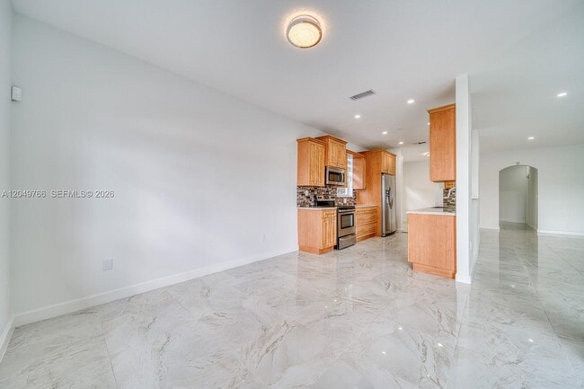 Building Photo - 15950 SW 71st Terrace