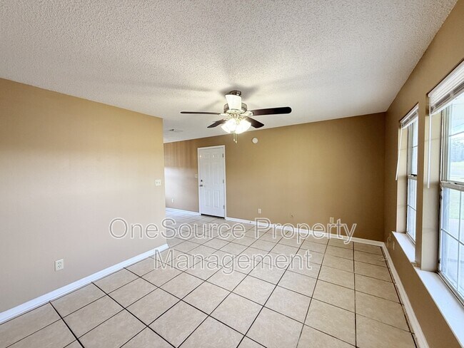 Building Photo - 2135 Hamilton St