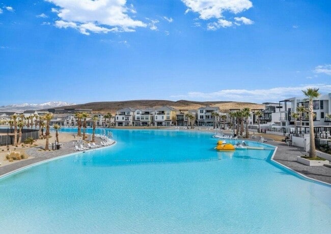 Building Photo - Resort-Style Living | 3 Bedroom Home with Access to Lagoon & Clubhouse