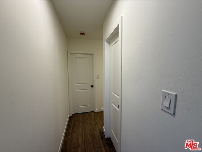 Building Photo - 25226 Loytan St
