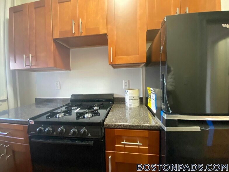 Building Photo - 1167 Boylston St