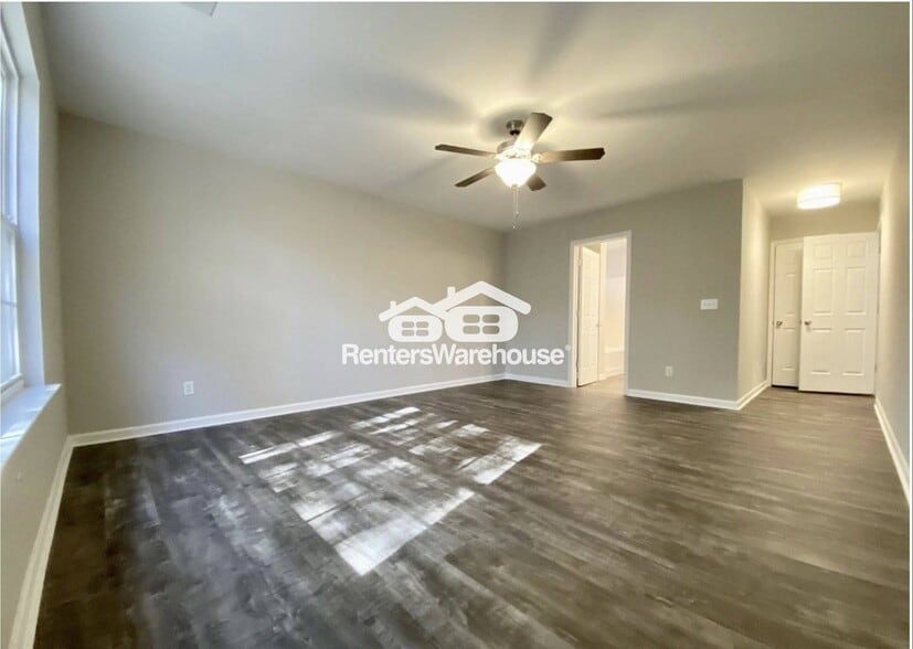 Building Photo - 39 Glenmaura Way NW