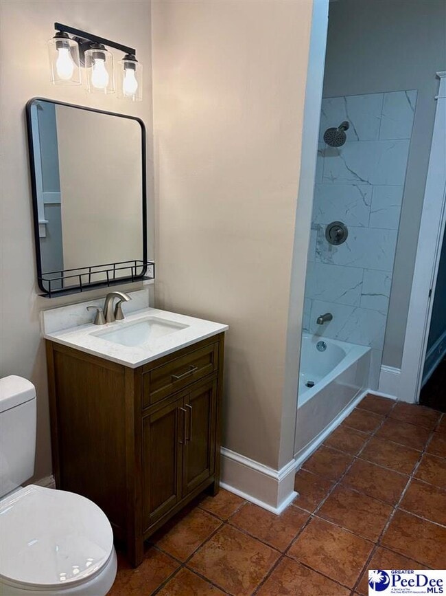 Building Photo - 510 Warley St