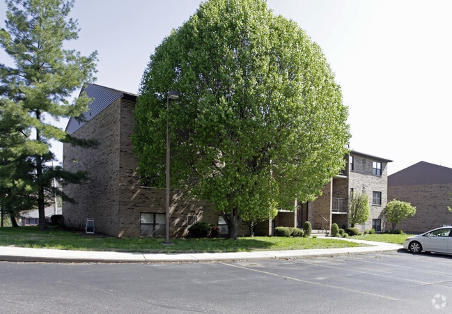 Building Photo - Tollbridge Manor
