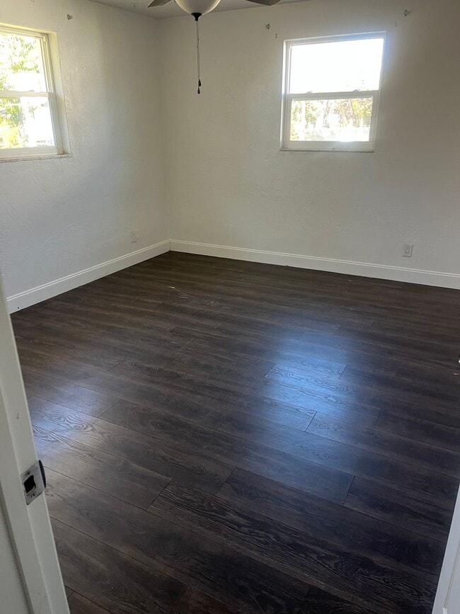 Building Photo - Home for Rent South Daytona