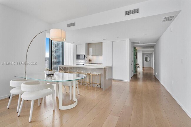 Building Photo - 788 NE 23rd St