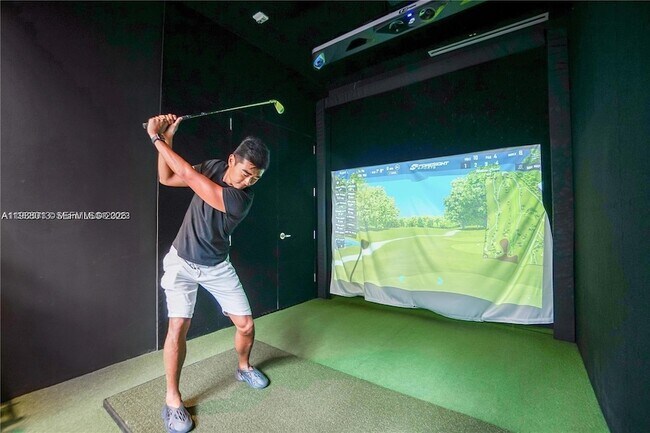 Building Photo - 851 NE 1st Ave