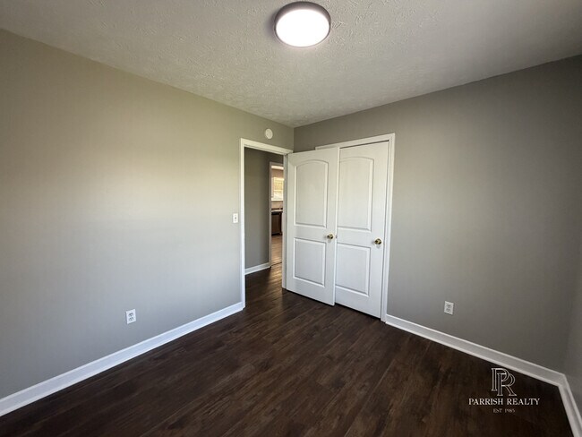 Building Photo - 510 Park Ln