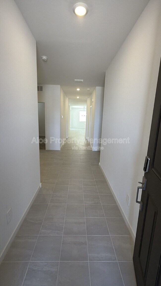 Building Photo - 2379 Fortana Dr