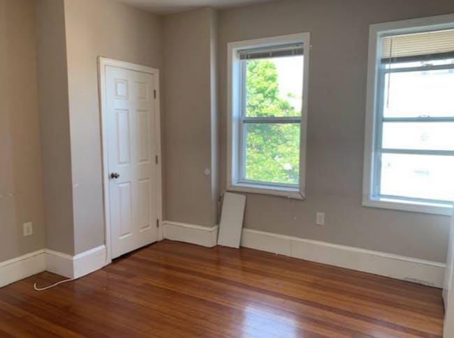 Building Photo - 239-241 Mav