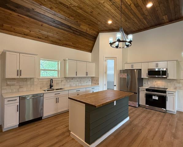 Building Photo - 145 Greenbriar Ct