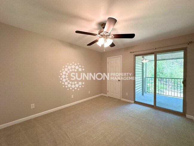 Building Photo - Completely Remodeled 2BR 2BA Condo