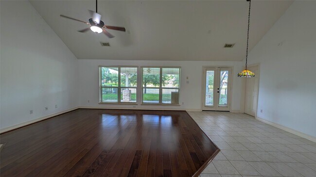 Building Photo - 16522 Pinon Vista Dr