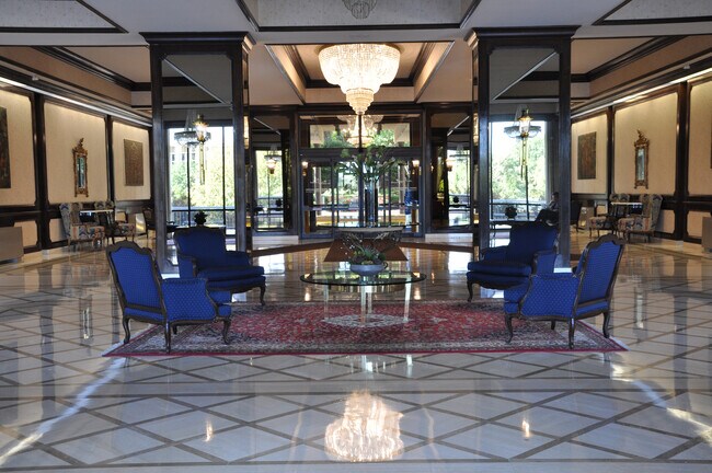 Main entrence - 5225 Pooks Hill Rd