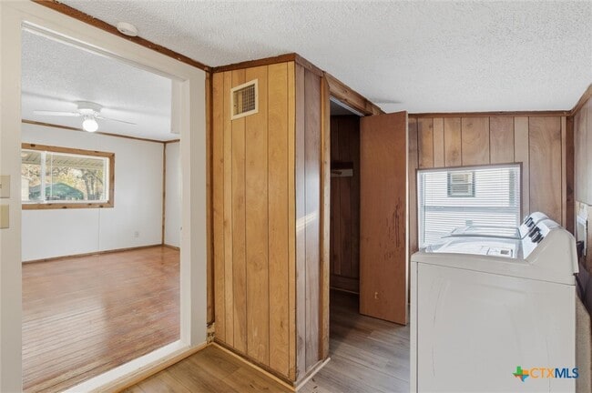 Building Photo - 204 Salinas Rd