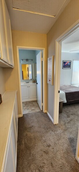 Building Photo - 2091 Manzana Way