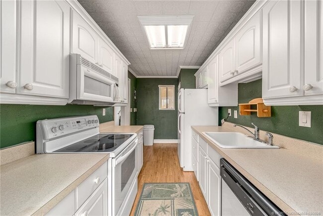 Building Photo - 5393 SE Miles Grant Rd