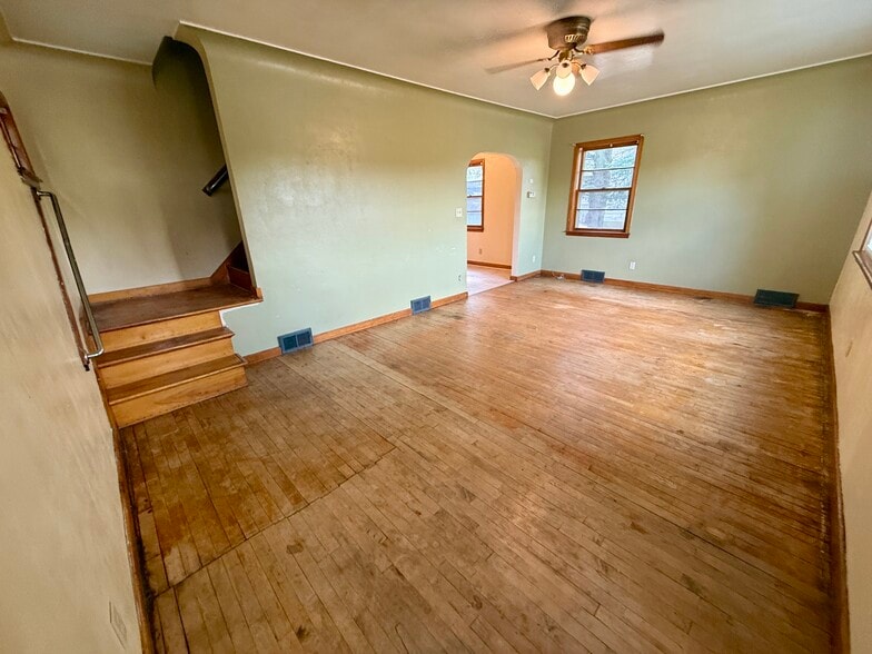 Building Photo - 1024 Heights St