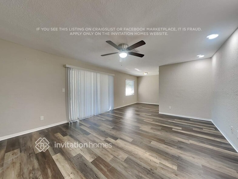 Building Photo - 3944 Porpoise Dr SE