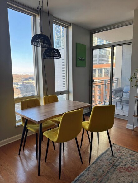 Building Photo - 1250 S Michigan Ave