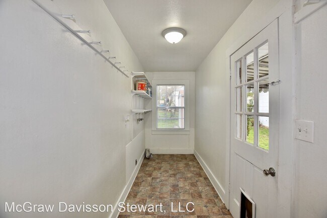 Building Photo - 2 br, 1 bath House - 1623 Texas St.