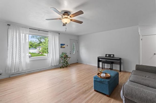 Building Photo - 2830 Moland St